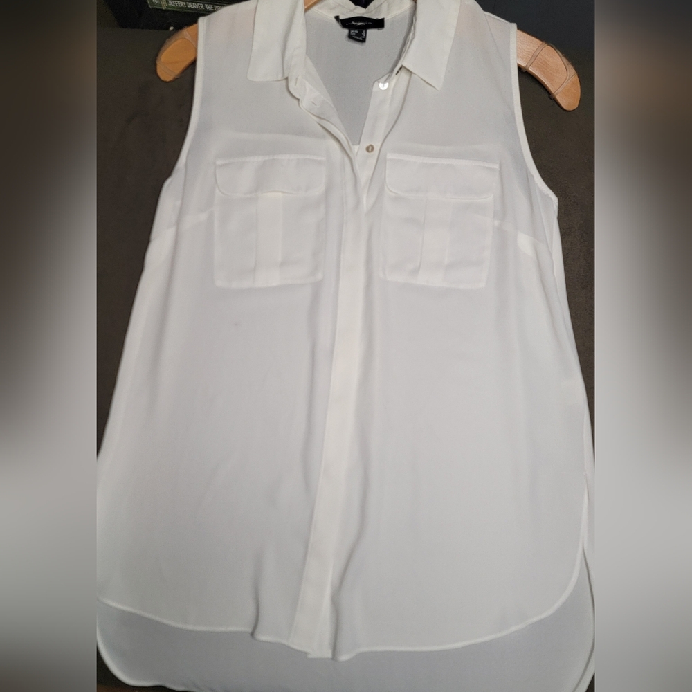 Atmosphere Women's Sleeveless Button Up, Size 8